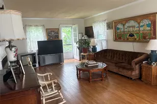 35 W Raymond Ave, Roosevelt, NY 11575 - Photo 10