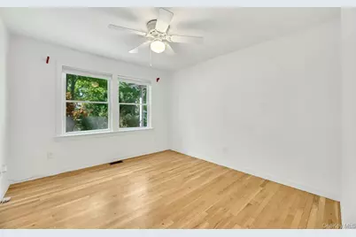 46 Sherwood Road, Hampton Bays, NY 11946 - Photo 20