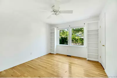 46 Sherwood Road, Hampton Bays, NY 11946 - Photo 18