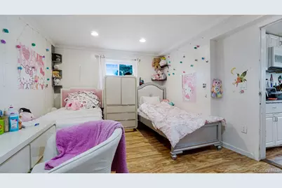 12 Garden Street, Bay Shore, NY 11706 - Photo 8