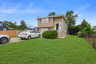 12 Garden St, Bay Shore, NY 11706 - Photo 2