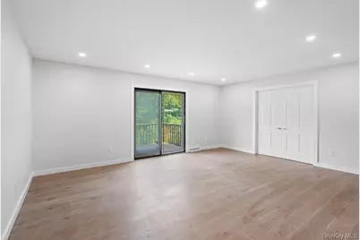 95 Windsor Gate Drive, New Hyde Park, NY 11040 - Photo 8