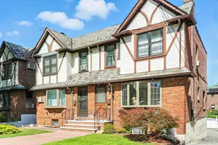 1245 Rhinelander Ave, Bronx, NY 10461 - Photo 2