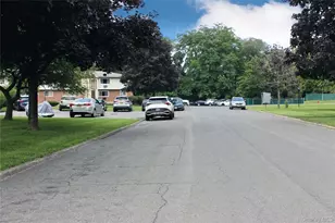 909 Parr Meadow Dr, Newburgh, NY 12550 - Photo 16