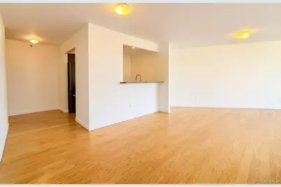 6070 Woodhaven Boulevard #4E, Elmhurst, NY 11373 - Photo 2