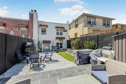 426 Calhoun Avenue, Bronx, NY 10465 - Photo 4