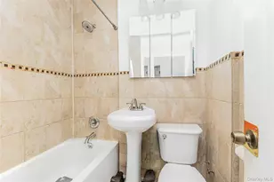 426 Calhoun Ave, Bronx, NY 10465 - Photo 10