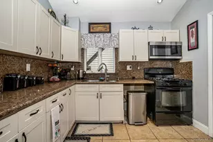 42 Hendrickson Ave, Lynbrook, NY 11563 - Photo 6