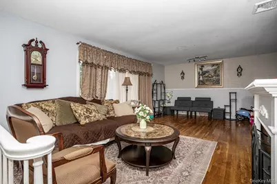 42 Hendrickson Avenue, Lynbrook, NY 11563 - Photo 2