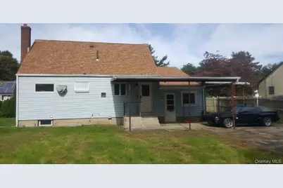 18 21st Avenue, Bay Shore, NY 11706 - Photo 8