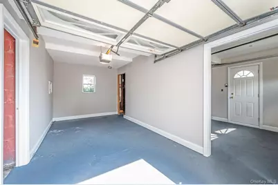 557 Newbridge Road, East Meadow, NY 11554 - Photo 30