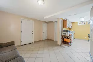 557 Newbridge Rd, East Meadow, NY 11554 - Photo 12