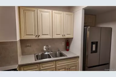 20 Wendell Street #A16, Hempstead, NY 11550 - Photo 8