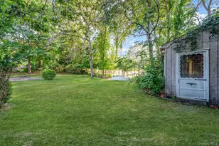 11 Easterly Rd, Hampton Bays, NY 11946 - Photo 30