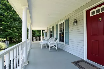 82 Thornhill Drive, Pleasant Valley, NY 12569 - Photo 4