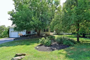 82 Thorn Hill Dr, Pleasant Valley, NY 12569 - Photo 6