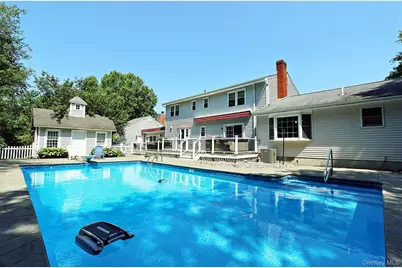 82 Thornhill Drive, Pleasant Valley, NY 12569 - Photo 10