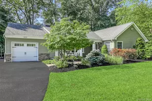 320 Blauvelt Rd, Pearl River, NY 10965 - Photo 2