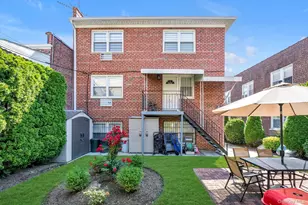 61-26 164th St, Fresh Meadows, NY 11365 - Photo 12