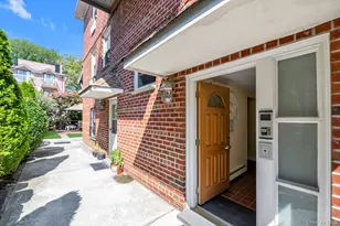 61-26 164th St, Fresh Meadows, NY 11365 - Photo 2