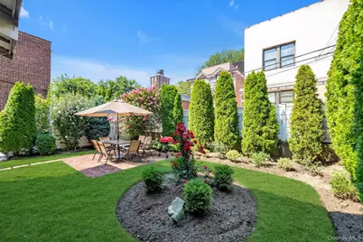 6126 164th Street, Fresh Meadows, NY 11365 - Photo 14