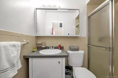 6126 164 St, Fresh Meadows, NY 11365 - Photo 12
