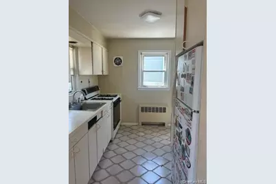 134 Veronica Lane, North Babylon, NY 11703 - Photo 8