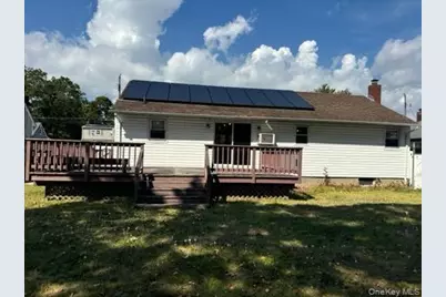 134 Veronica Lane, North Babylon, NY 11703 - Photo 28