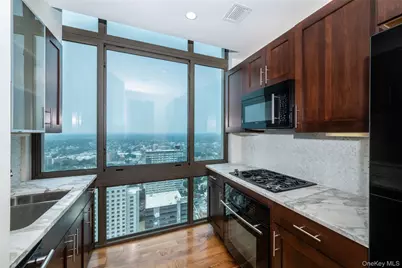 175 Huguenot Street #PH204, New Rochelle, NY 10801 - Photo 4