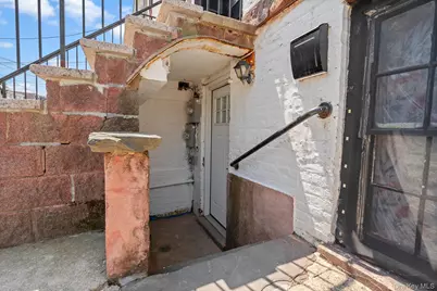 160 Lander Street, Newburgh, NY 12550 - Photo 22