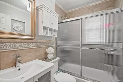 25 Montague Street, Yonkers, NY 10703 - Photo 12