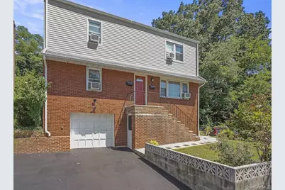 25 Montague Street, Yonkers, NY 10703 - Photo 2