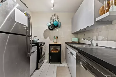 3121 Middletown Road #7L, Bronx, NY 10461 - Photo 8