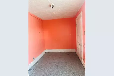 2931 Yates Avenue, Bronx, NY 10469 - Photo 2