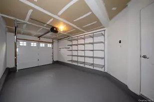 6 Overlook Dr, Farmingville, NY 11738 - Photo 12