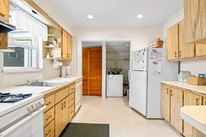 651 Sayville Avenue, Sayville, NY 11782 - Photo 8