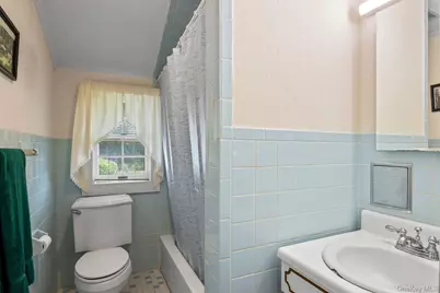 651 Sayville Avenue, Sayville, NY 11782 - Photo 12