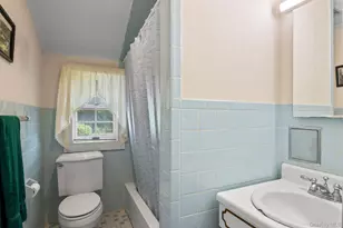 651 Sayville Ave, Sayville, NY 11782 - Photo 12