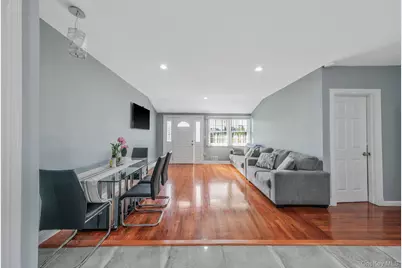 1010 Motor Parkway, Central Islip, NY 11722 - Photo 10