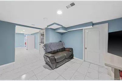 1010 Motor Parkway, Central Islip, NY 11722 - Photo 24