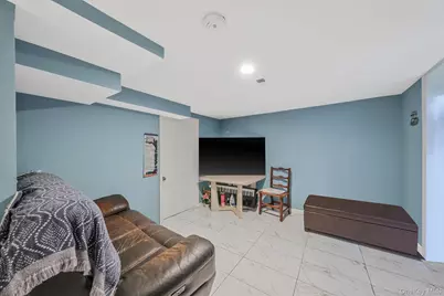 1010 Motor Parkway, Central Islip, NY 11722 - Photo 22