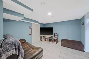 1010 Motor Pkwy, Central Islip, NY 11722 - Photo 22