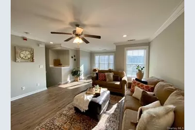 100 Vista View Drive #1306, Farmingville, NY 11738 - Photo 6