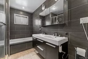 844 Flanders Dr, Valley Stream, NY 11581 - Photo 16