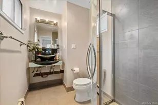 844 Flanders Dr, Valley Stream, NY 11581 - Photo 14