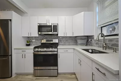 108-05 Astoria Boulevard #1B, Astoria, NY 11369 - Photo 4