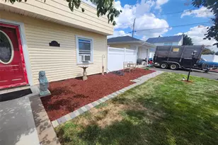 3 Brook Ln, Levittown, NY 11756 - Photo 10