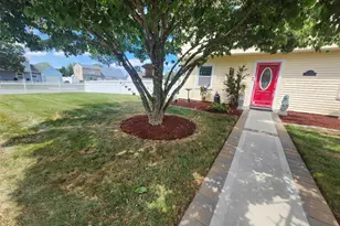 3 Brook Ln, Levittown, NY 11756 - Photo 8