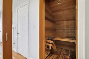 2 Harbor Ln, New Rochelle, NY 10805 - Photo 26