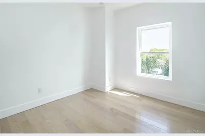 6 Lee Gray Court #2, Glen Cove, NY 11542 - Photo 14